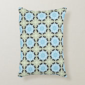 decorative pillow featuring a geometric pattern アクセントクッション (正面(垂直))