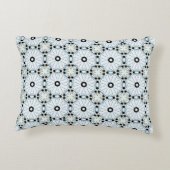 decorative pillow featuring a geometric pattern アクセントクッション (裏面)