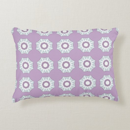 decorative pillow featuring a geometric pattern アクセントクッション (正面)