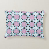 decorative pillow featuring a geometric pattern アクセントクッション (裏面)
