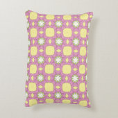 decorative pillow featuring a geometric pattern アクセントクッション (裏面(縦))