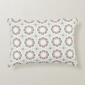 decorative pillow featuring a geometric pattern アクセントクッション (正面)