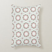 decorative pillow featuring a geometric pattern アクセントクッション (正面(垂直))