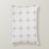 decorative pillow featuring a geometric pattern アクセントクッション (正面(垂直))