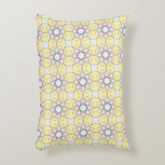 decorative pillow featuring a geometric pattern アクセントクッション (正面(垂直))