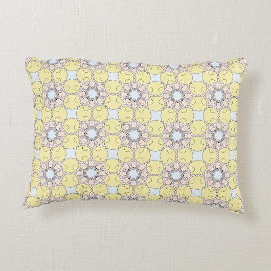 decorative pillow featuring a geometric pattern アクセントクッション (裏面)