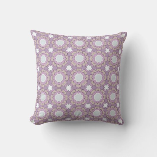 decorative pillow featuring a geometric pattern クッション (正面)