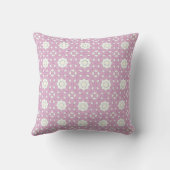 decorative pillow featuring a geometric pattern クッション (裏面)