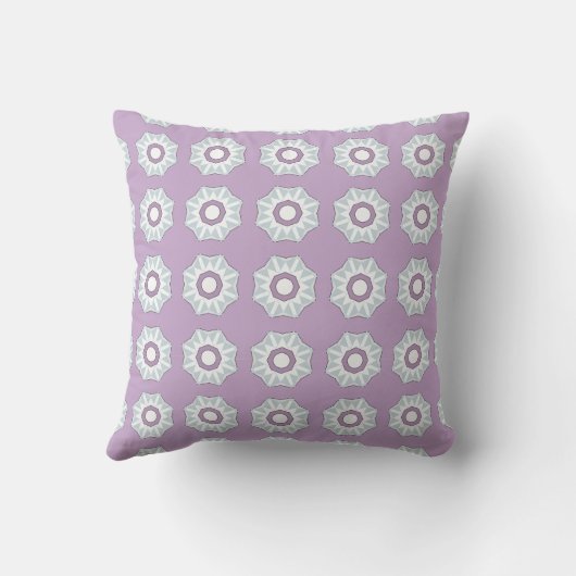 decorative pillow featuring a geometric pattern クッション (裏面)