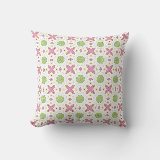 decorative pillow featuring a geometric pattern クッション (正面)