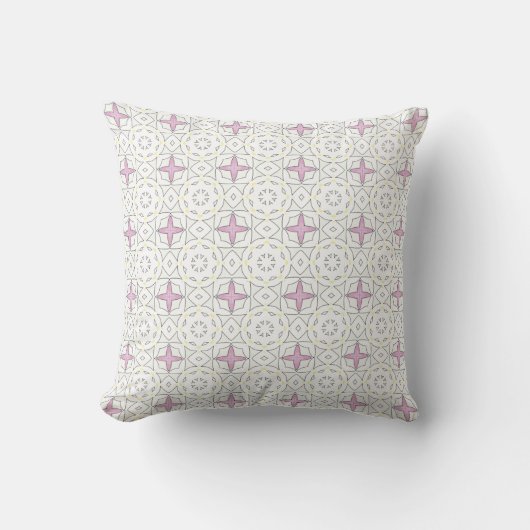 decorative pillow featuring a geometric pattern クッション (正面)