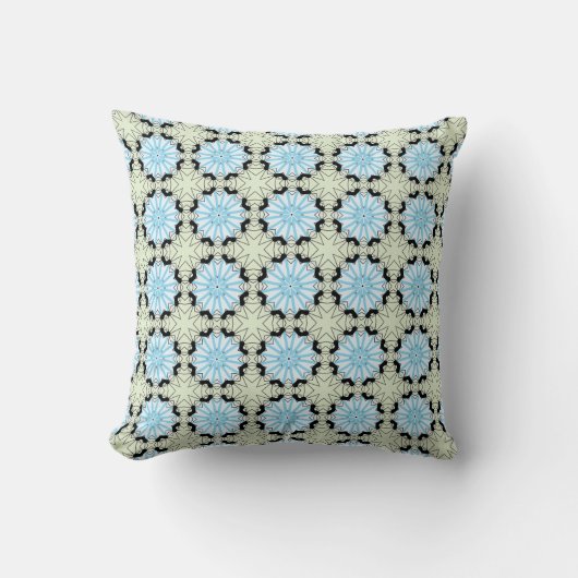decorative pillow featuring a geometric pattern クッション (正面)
