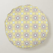 decorative pillow featuring a geometric pattern ラウンドクッション (裏面)