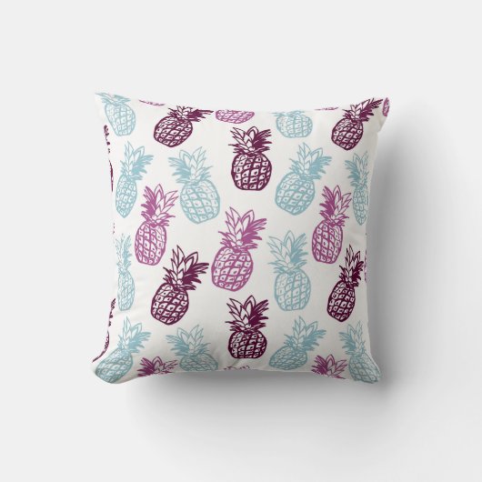 Decorative pillow with a modern minimalist design. クッション (正面)