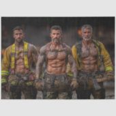 Decoupage Rugged Tattooed Firefighters Artwork 薄葉紙 (正面)