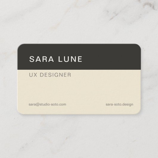 Deep Black Japandi Minimal QR Code Designer Studio 名刺 (正面)