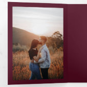 Deep Burgundy Elegant Classic Wedding 三つ折り招待状 (内部最初)