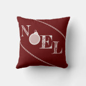 Deep Red Noel Typography Christmas クッション (裏面)