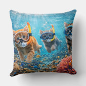 Deep sea diving kittens whimsical underwater snork クッション (裏面)