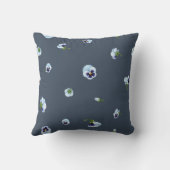 Deep Slate Blue Blue Purple Pansy Floral Pattern クッション (裏面)