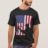 Deer Bow Hunt Hunter Whitetail Tee American Flag 2 Tシャツ (正面)