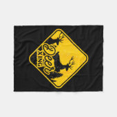 Deer Crossing Sign Christmas Xing Reindeer Funny M フリースブランケット (正面(横))