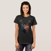 Deer Hunting American Flag Whitetail Buck Antlers  Tシャツ (正面フル)