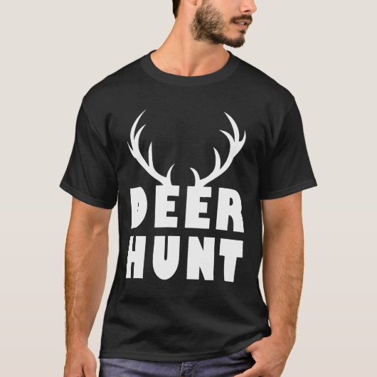 Deer Hunting Apparel Gift  Tシャツ (正面)