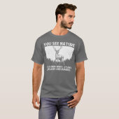 Deer Hunting Art for Men Women Wildlife Hunter Dee Tシャツ (正面フル)