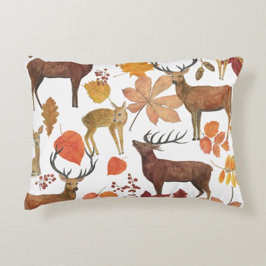 Deers、紅葉：水彩パターン。 アクセントクッション (正面)