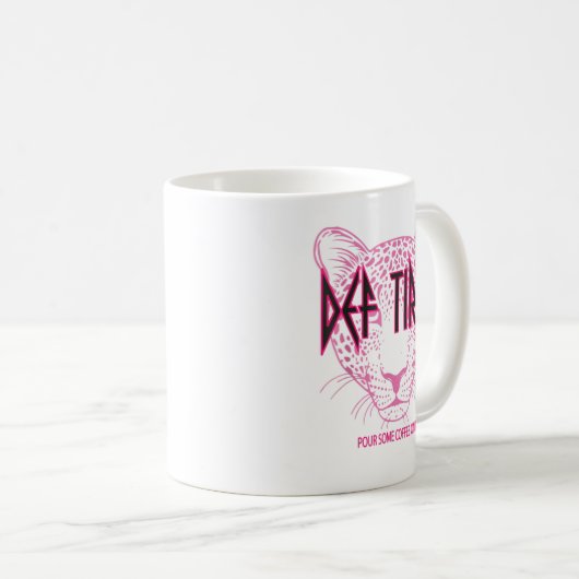 Def疲れ私タイガー疲れたコーヒーにいくつかのコーヒーを注ぐ コーヒーマグカップ (正面右)