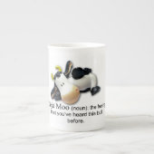 Deja Moo Bullの漫画 ボーンチャイナマグカップ (正面)