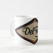 Del Rey Embroideredのマグ コーヒーマグカップ (正面左)
