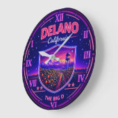 Delano California Agricultural Valley Neon ラージ壁時計 (傾斜)