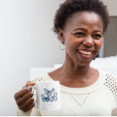 Delft Blueの蝶、カスタマイズ可能 コーヒーマグカップ