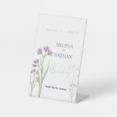 delicado flores violetas  台座サイン (正面)