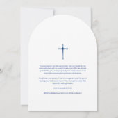 Delicate Blue Shades Floral Frame Arch Baptisme 招待状 (裏面)