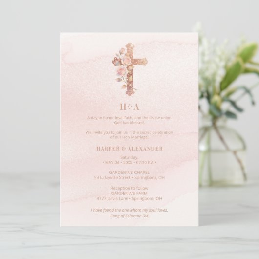 Delicate Blush Glitter Christian Cross Wedding 招待状 (スタンド正面)