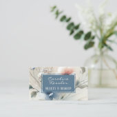 Delicate Blush Pink Blue Floral Design 名刺 (スタンド正面)