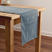 Delicate Farmhouse Floral Table Runner Blue Neutra ショートテーブルランナー (インサイチュ)