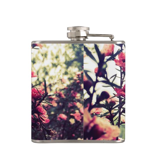 Delicate Pink Wild Flower Meadow Photo フラスク (裏面)