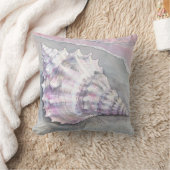 Delicate Soft Pastel Lilac Seashell クッション (ブランケット)