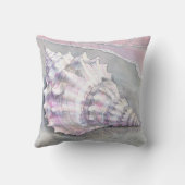 Delicate Soft Pastel Lilac Seashell クッション (裏面)
