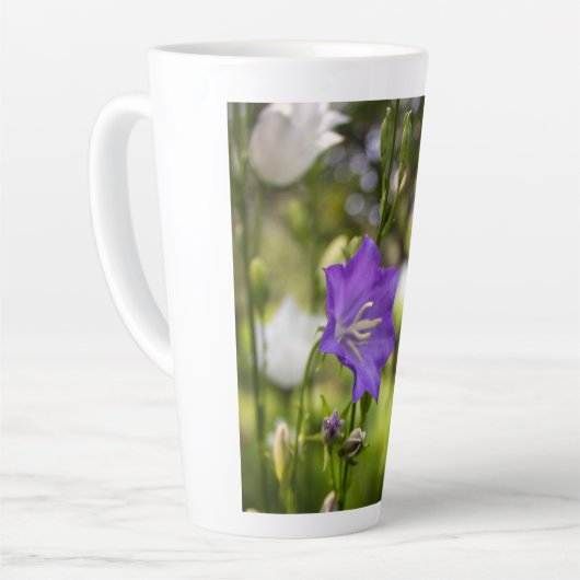 Delicate Vintage Flowers – Elegant Fantasy Garden  カフェラテマグ (左アングル)