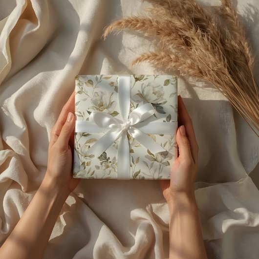 Delicate Watercolor White Floral Pattern ラッピングペーパー