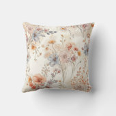 Delicate Wildflower Meadow Soft Pastel Floral クッション (裏面)