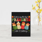 Delivering The Baby Labor Delivery Nurse Christmas カード (黄色い花)