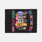 Delivering The Cutest Boos Labor And Delivery Hall フリースブランケット (正面(横))