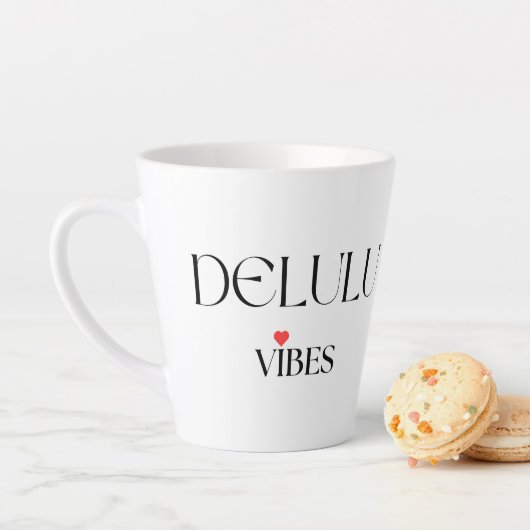 Delulu Vibes, Funny Aesthetic Quote Gift カフェラテマグ (インサイチュ)