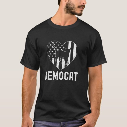 Democat Chilless Cat Lady 2024アメリカ国旗Abys Tシャツ (正面)